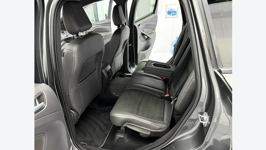 FORD Kuga -