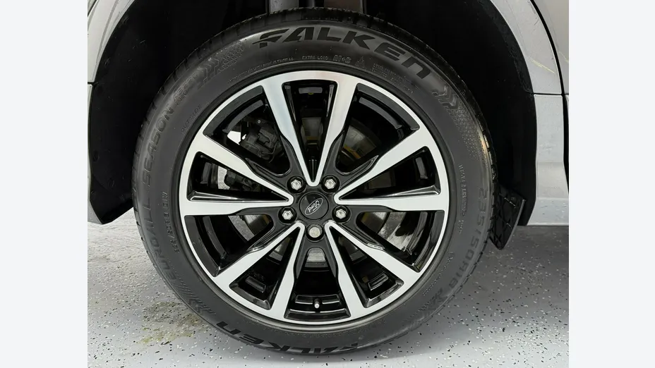 FORD Kuga -