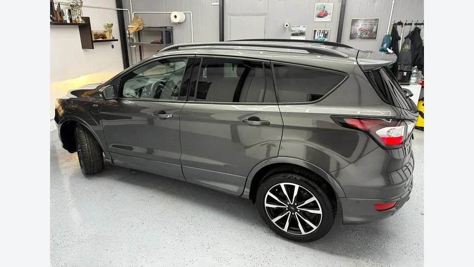 FORD Kuga -