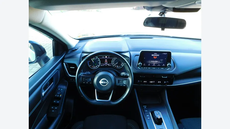 NISSAN Qashqai -