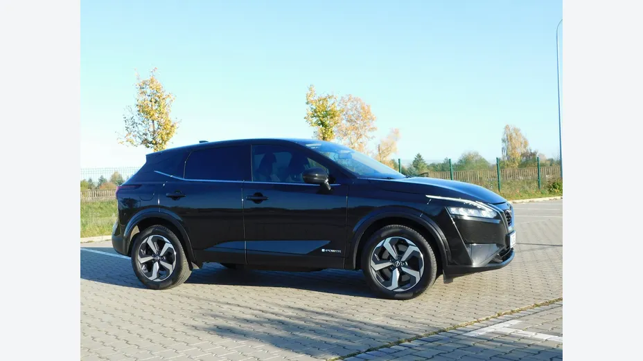 NISSAN Qashqai -