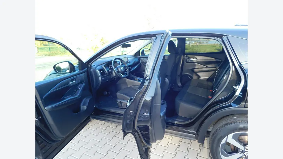 NISSAN Qashqai -