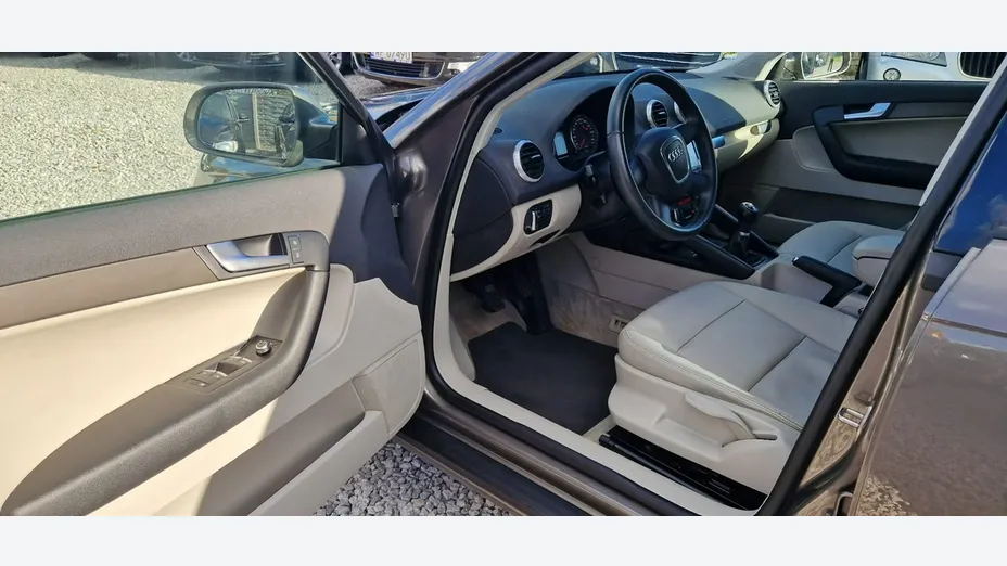 AUDI A3 Sportback -