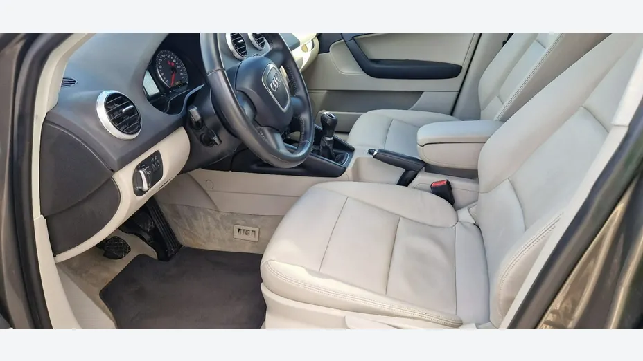 AUDI A3 Sportback -