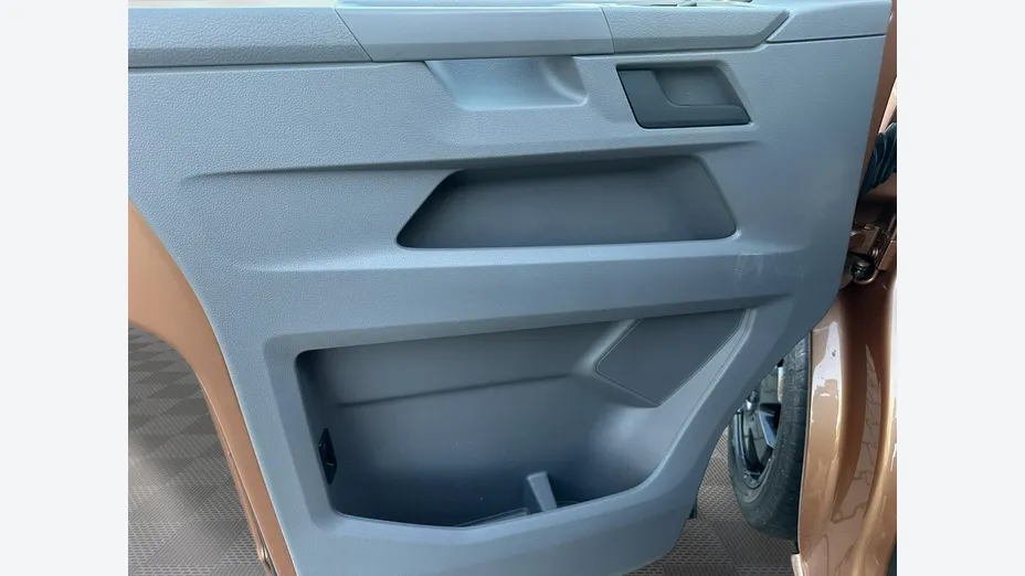VOLKSWAGEN Caravelle -
