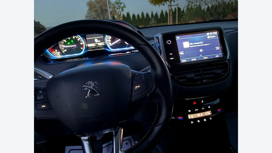 PEUGEOT 2008 -
