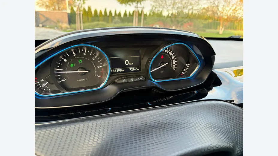 PEUGEOT 2008 -