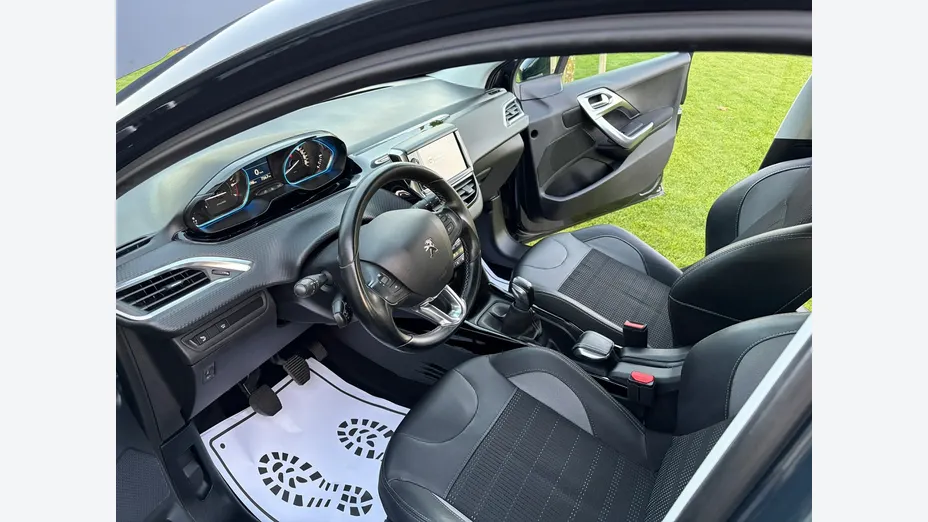 PEUGEOT 2008 -
