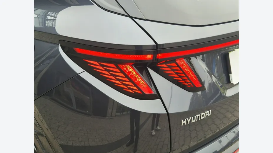 HYUNDAI Tucson -