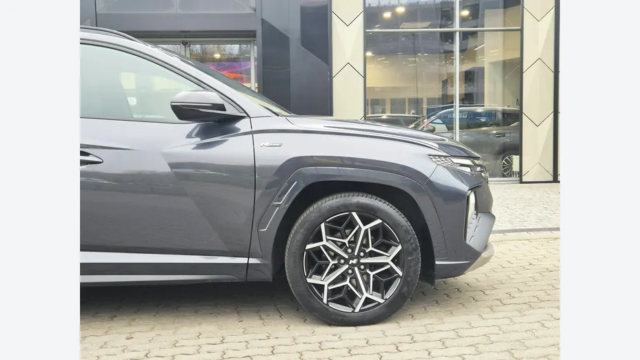 HYUNDAI Tucson -