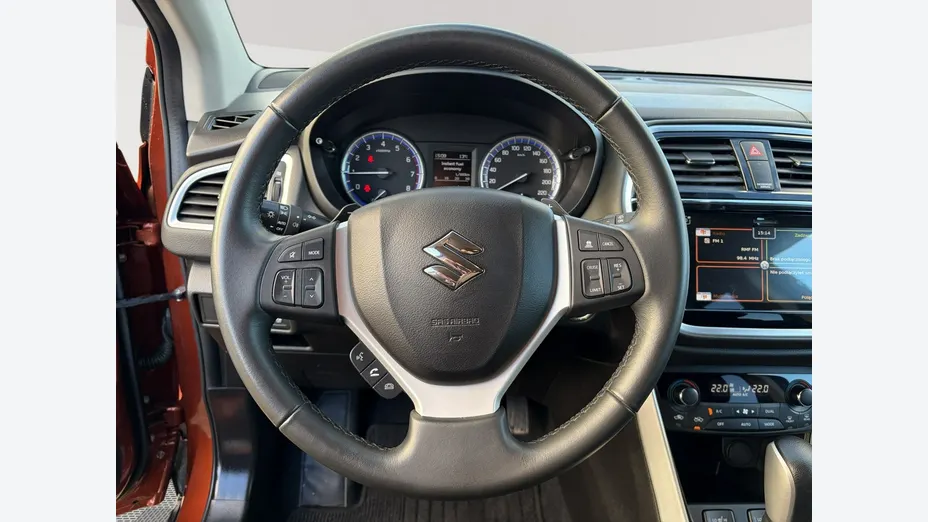 SUZUKI S-Cross -