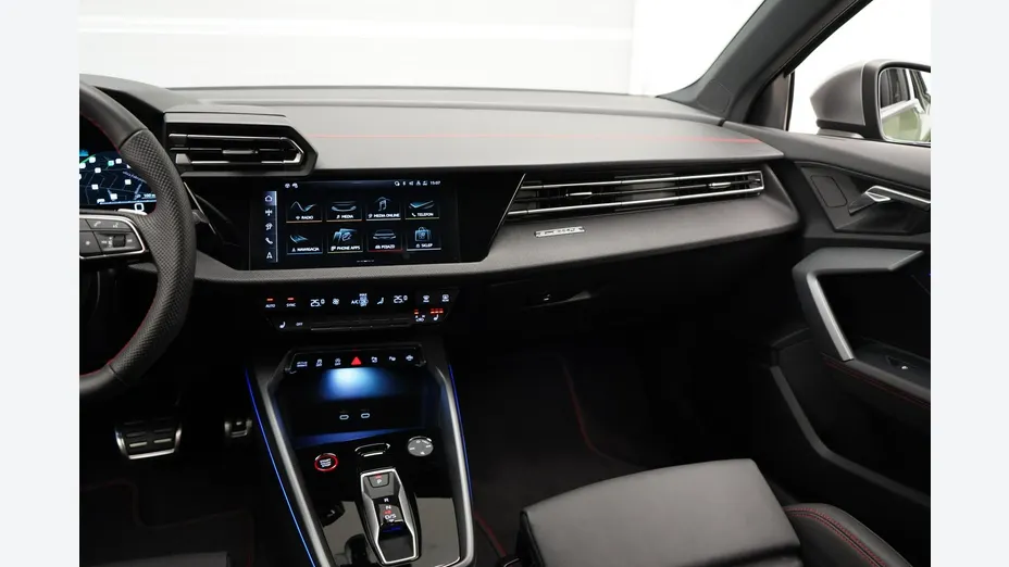AUDI S3 Limousine -