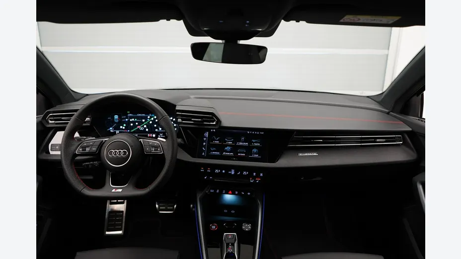 AUDI S3 Limousine -