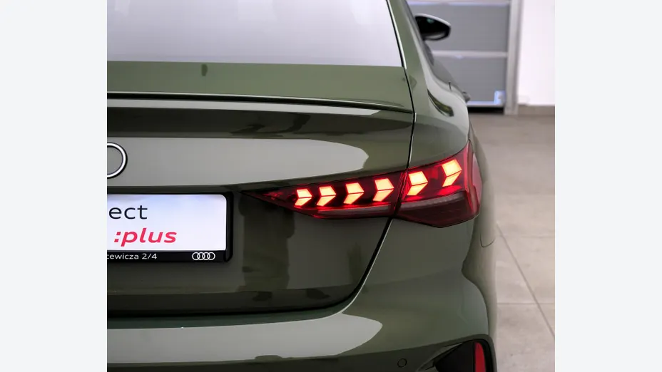 AUDI S3 Limousine -
