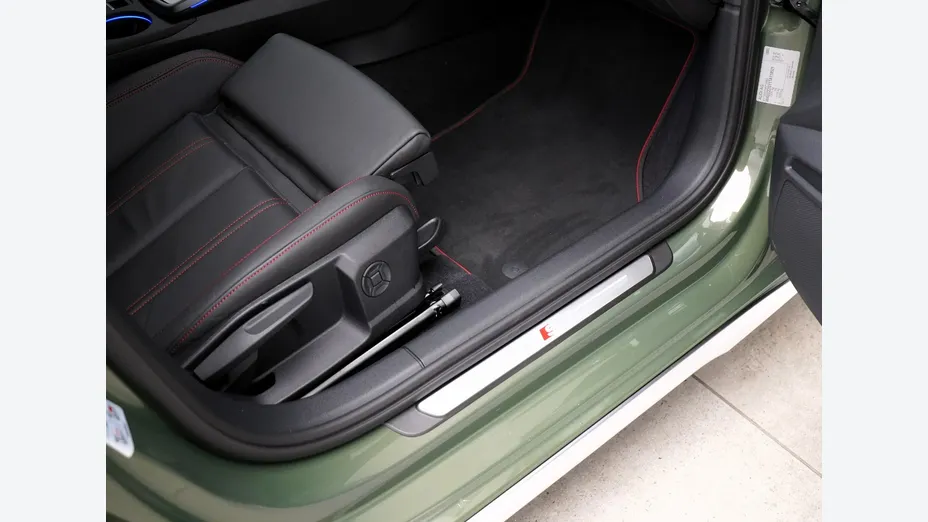 AUDI S3 Limousine -