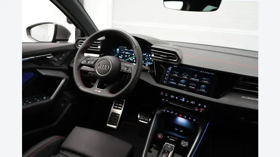 AUDI S3 Limousine -