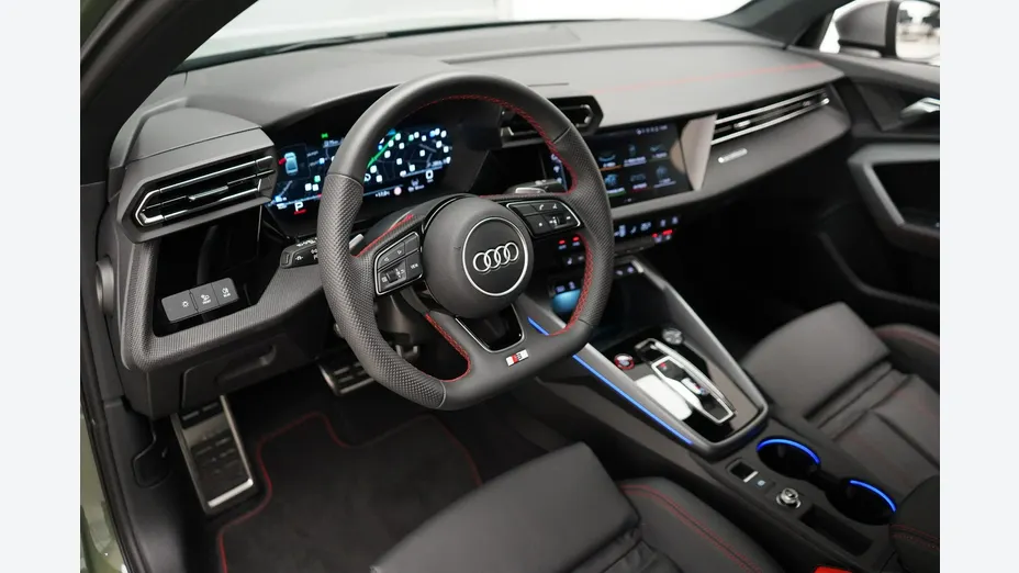 AUDI S3 Limousine -