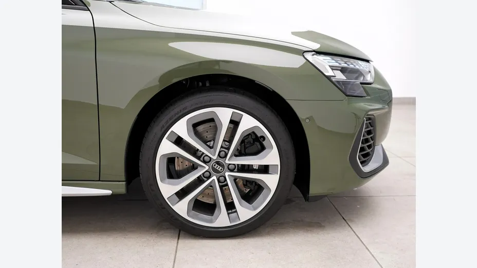 AUDI S3 Limousine -