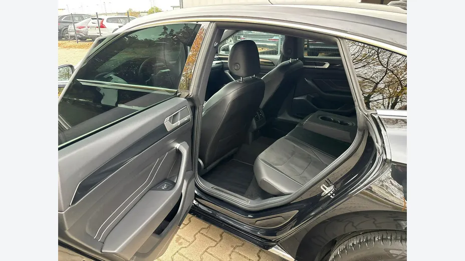 VOLKSWAGEN Arteon -