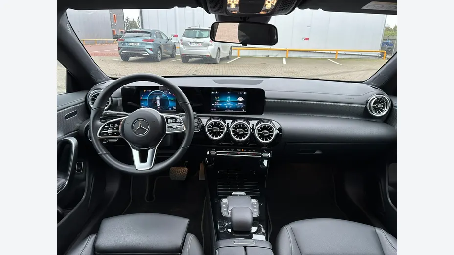 MERCEDES-BENZ CLA -