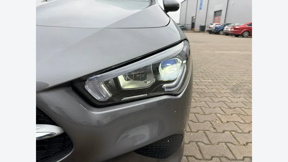 MERCEDES-BENZ CLA -