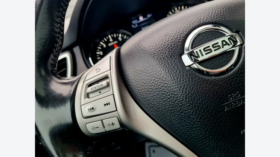 NISSAN Qashqai -