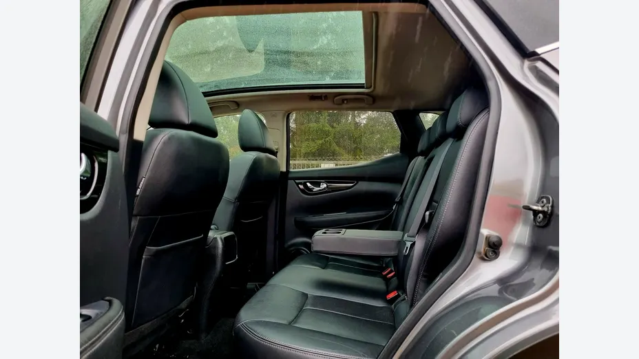 NISSAN Qashqai -