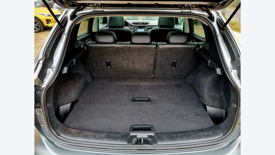 NISSAN Qashqai -