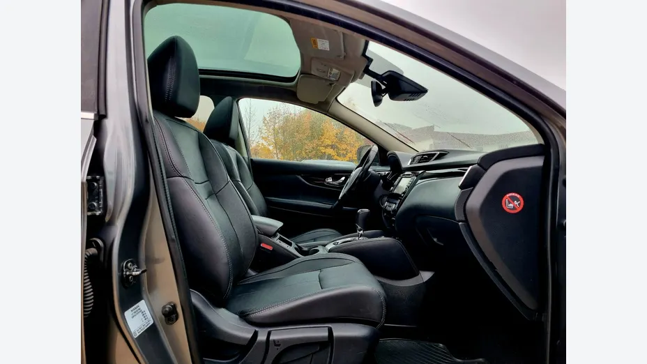 NISSAN Qashqai -