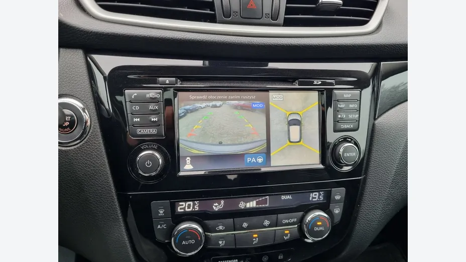 NISSAN Qashqai -