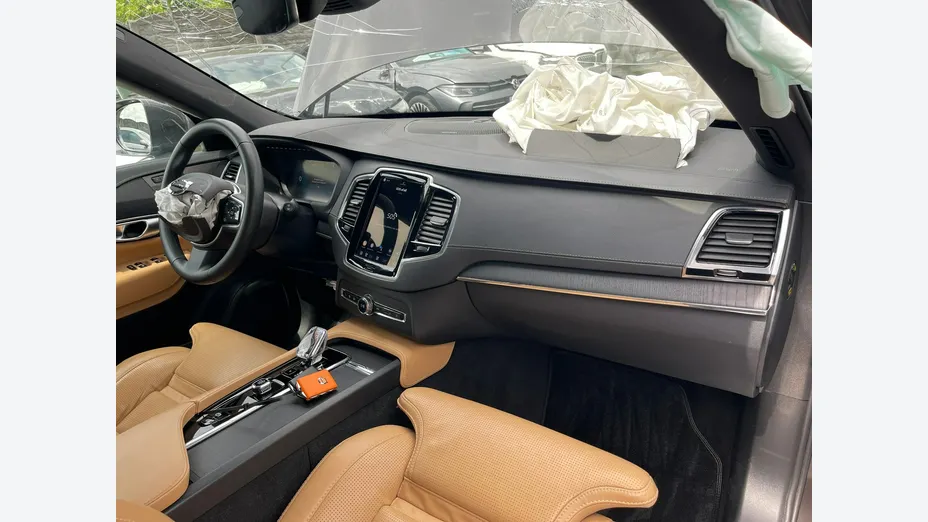 VOLVO XC90 -