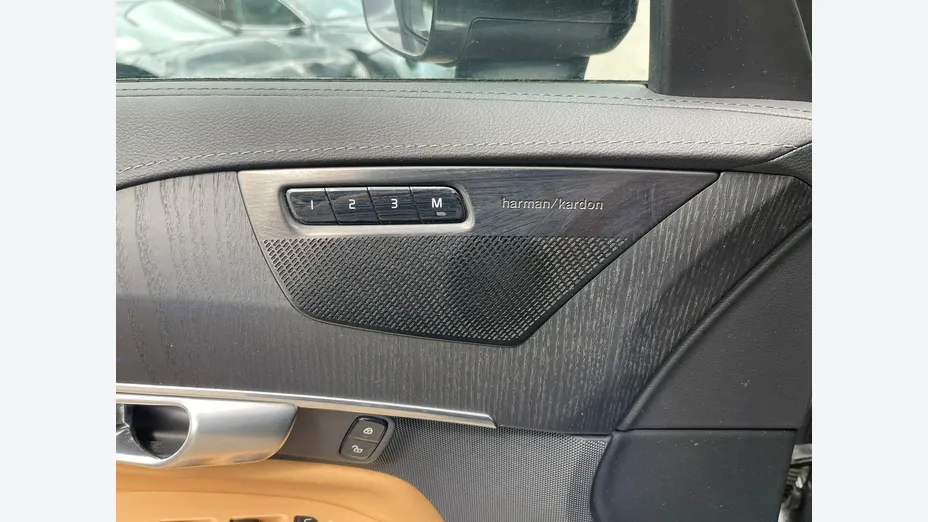 VOLVO XC90 -