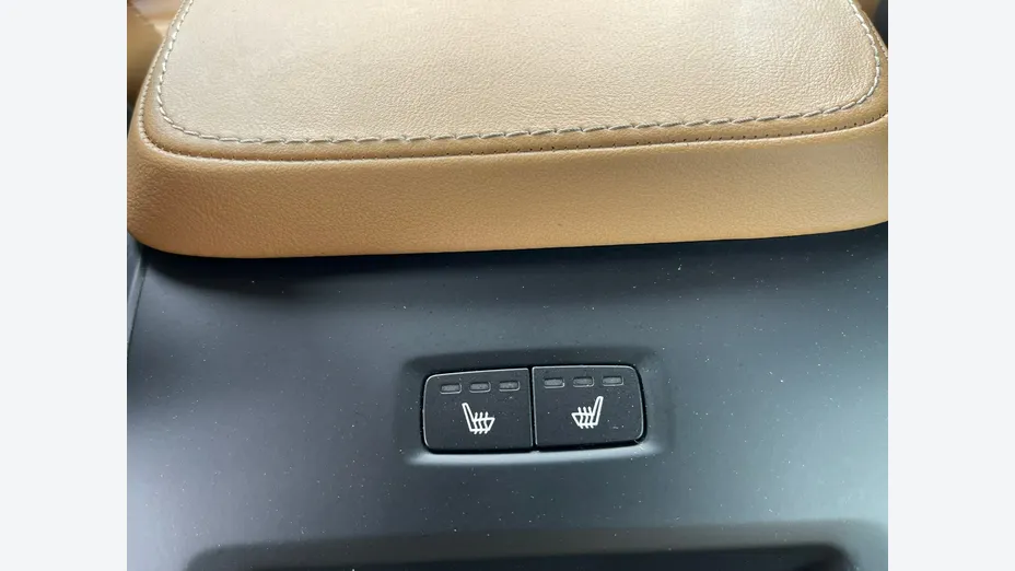 VOLVO XC90 -