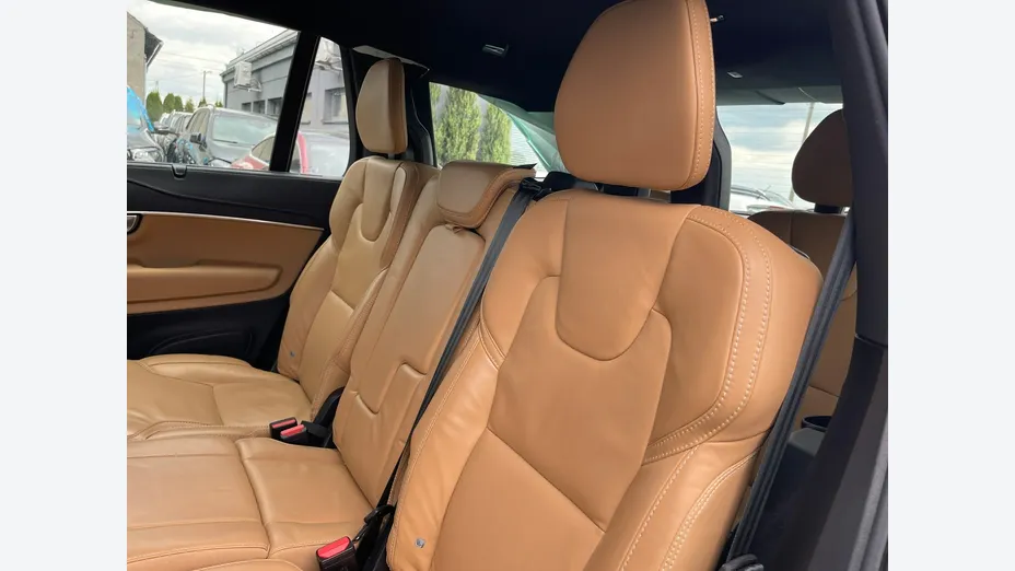 VOLVO XC90 -