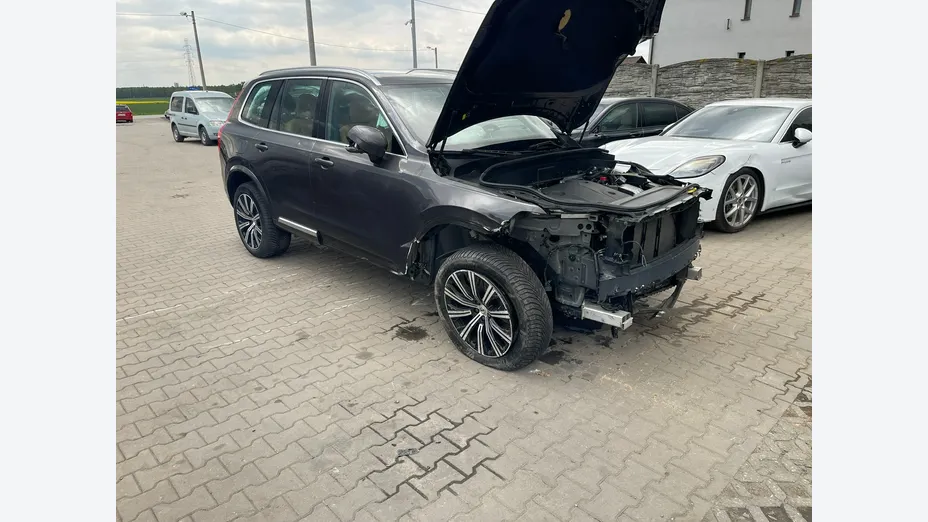 VOLVO XC90 -