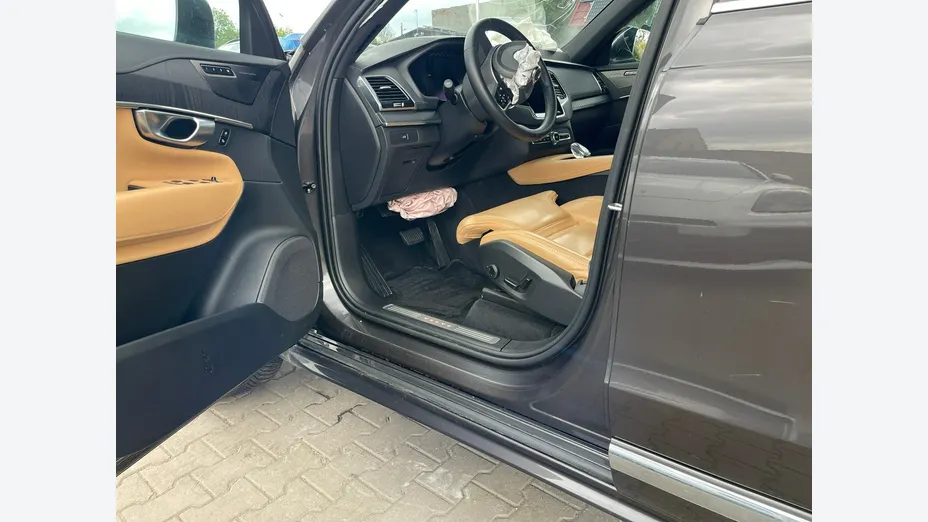VOLVO XC90 -
