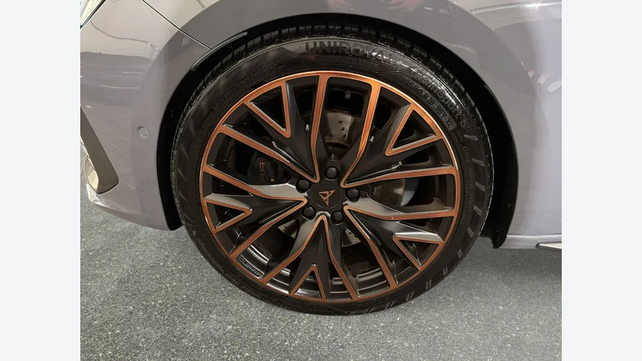 CUPRA Leon Sportstourer -