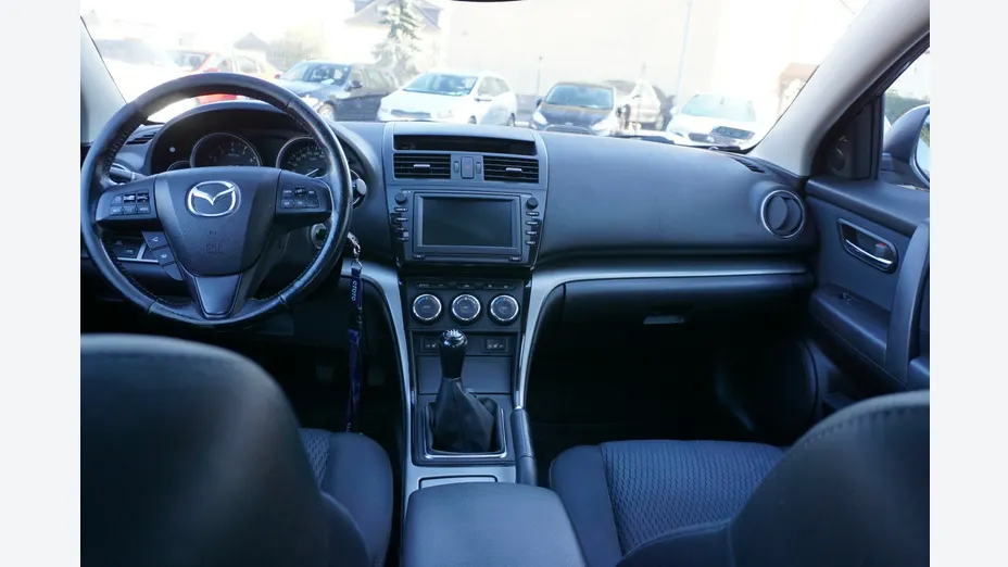 MAZDA 6 -