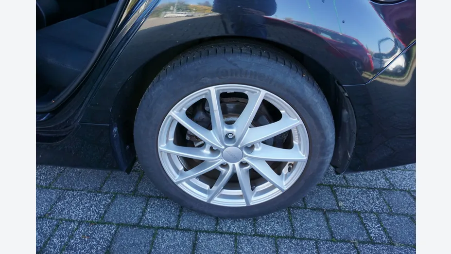 MAZDA 6 -