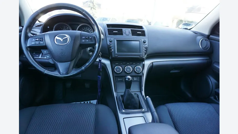 MAZDA 6 -