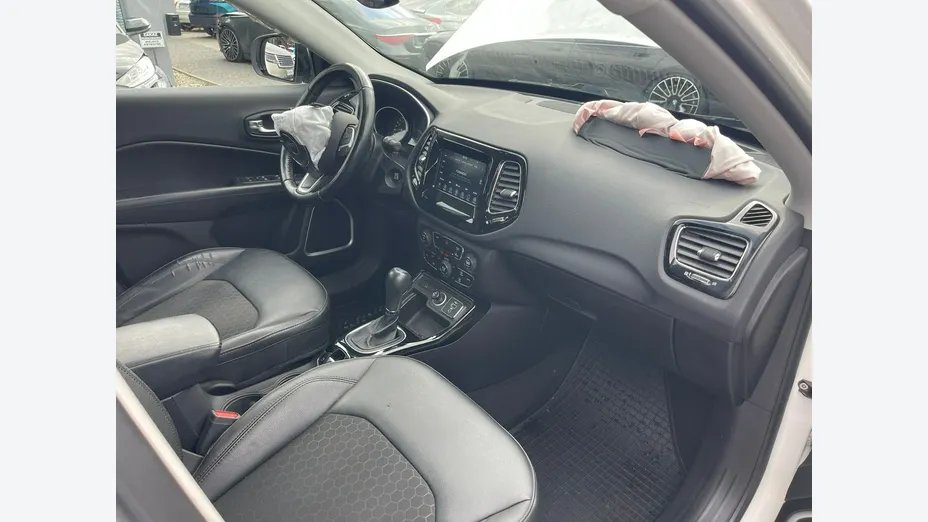 JEEP Compass -