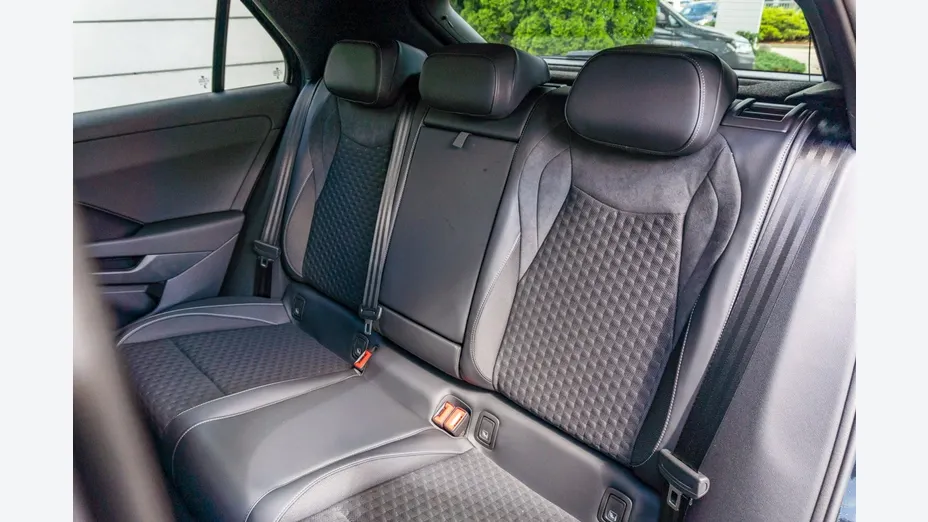 VOLKSWAGEN T-ROC -