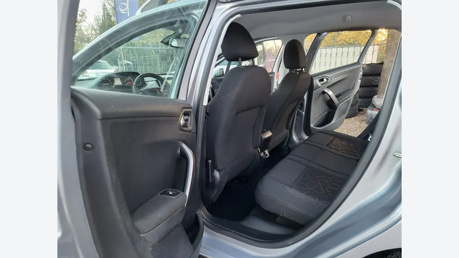 PEUGEOT 2008 -