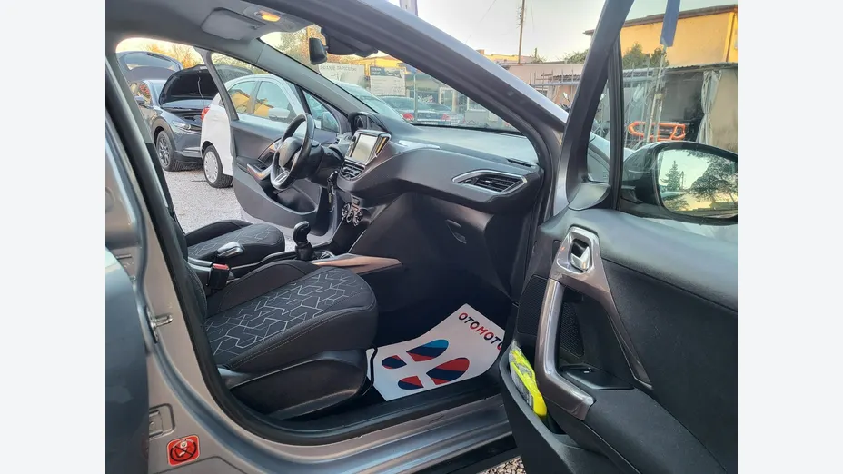 PEUGEOT 2008 -