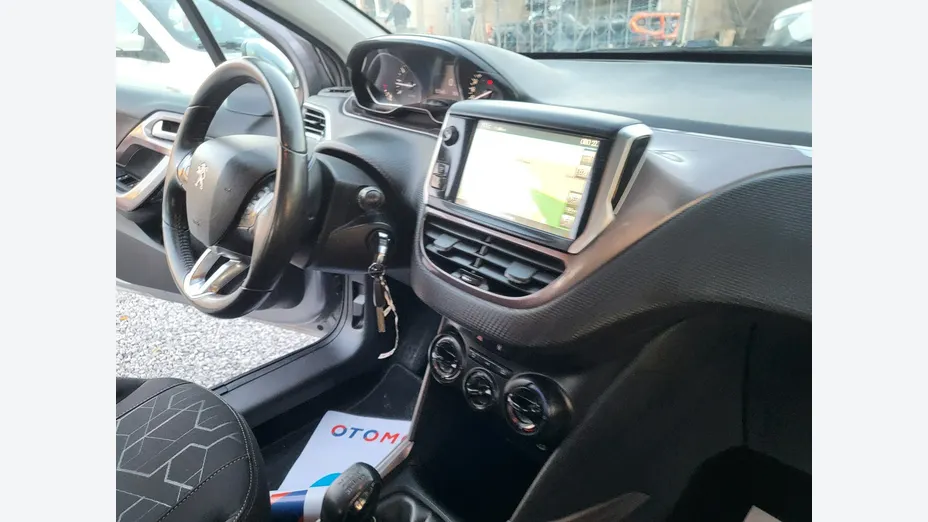 PEUGEOT 2008 -