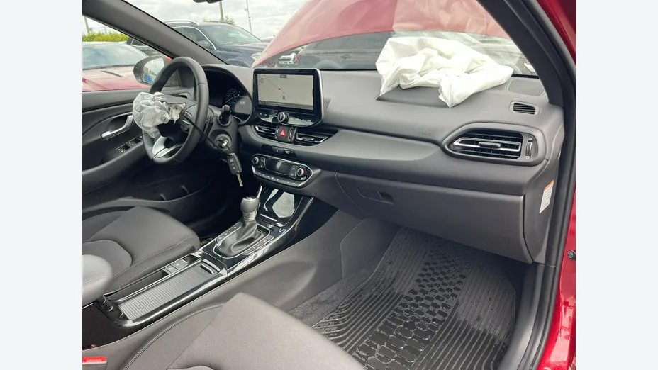 HYUNDAI i30 -