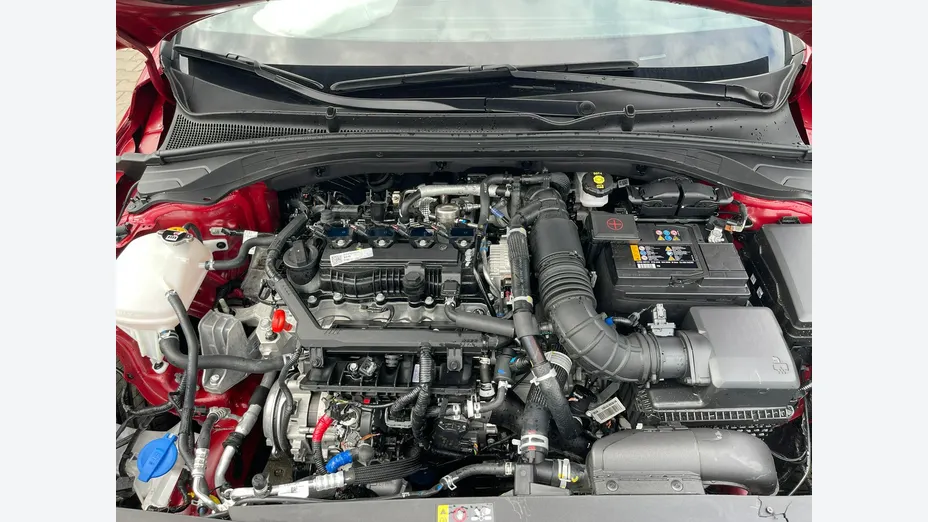 HYUNDAI i30 -