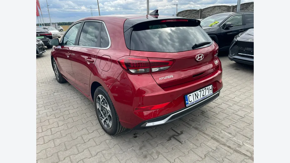 HYUNDAI i30 -