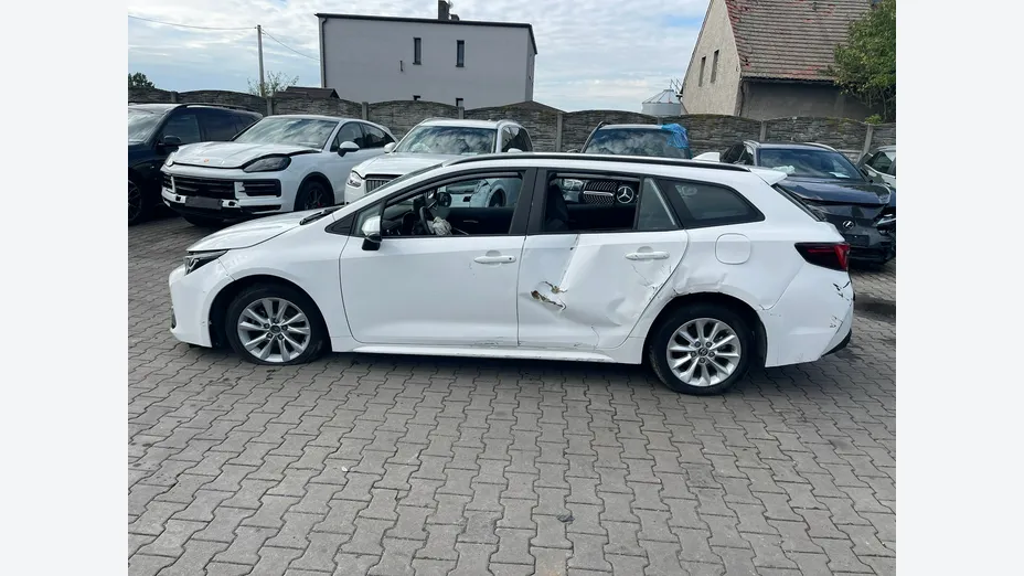 TOYOTA Corolla -