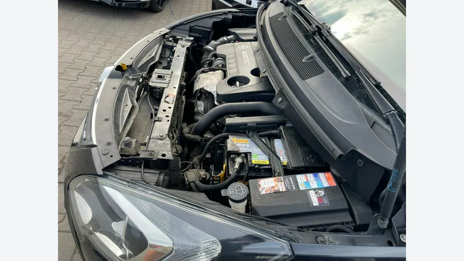 OPEL Zafira -